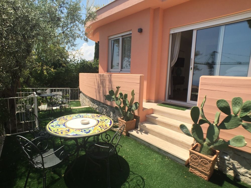 La Malandrina - Apartments & Suites Taormina Eksteriør bilde